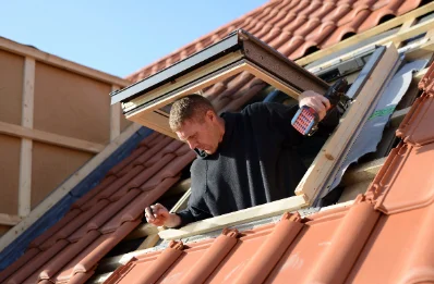 Pose de fenêtres de toit Velux à Auriac